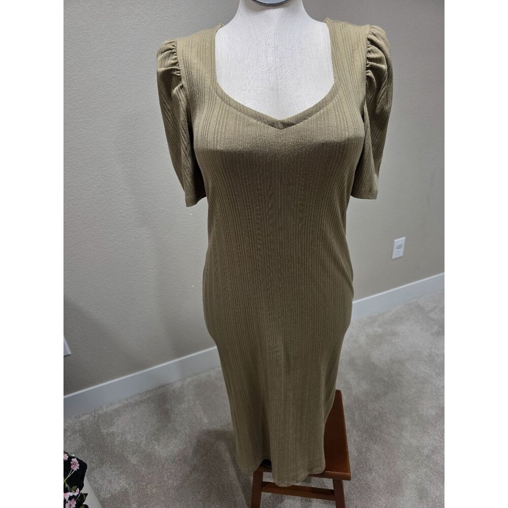 Ribbed Puff Sleeve Midi Dress With V-Neckline In Olive Green